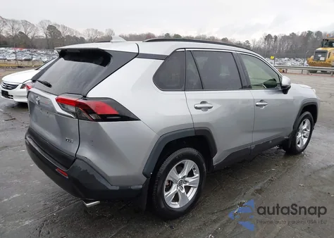 2020 Toyota Rav4 Xle z USA, uszkodzony, nr VIN JTMW1RFV4LD519354